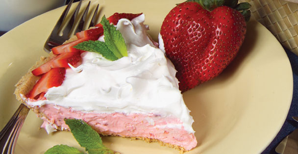 Q943 strawberry cream no-bake